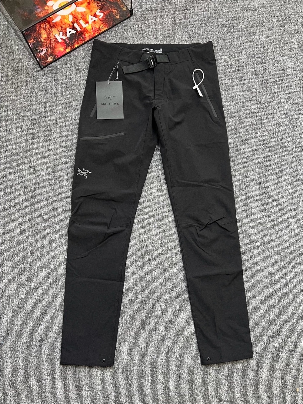 Arc'teryx Men's Black Technical Cargo Pants